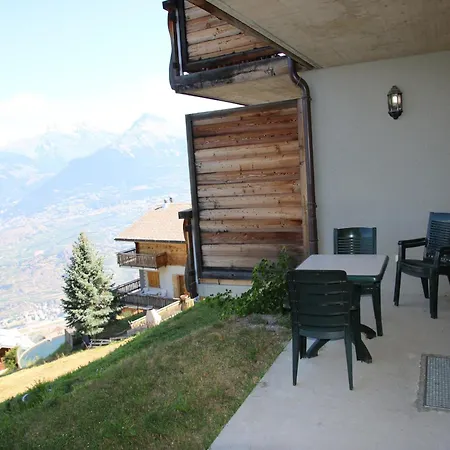 Cozy With Valley Views