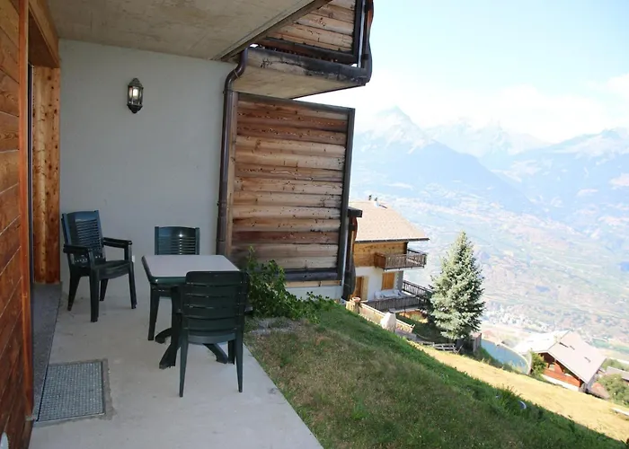 Cozy With Valley Views *